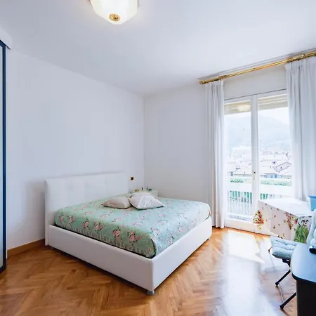 View Como